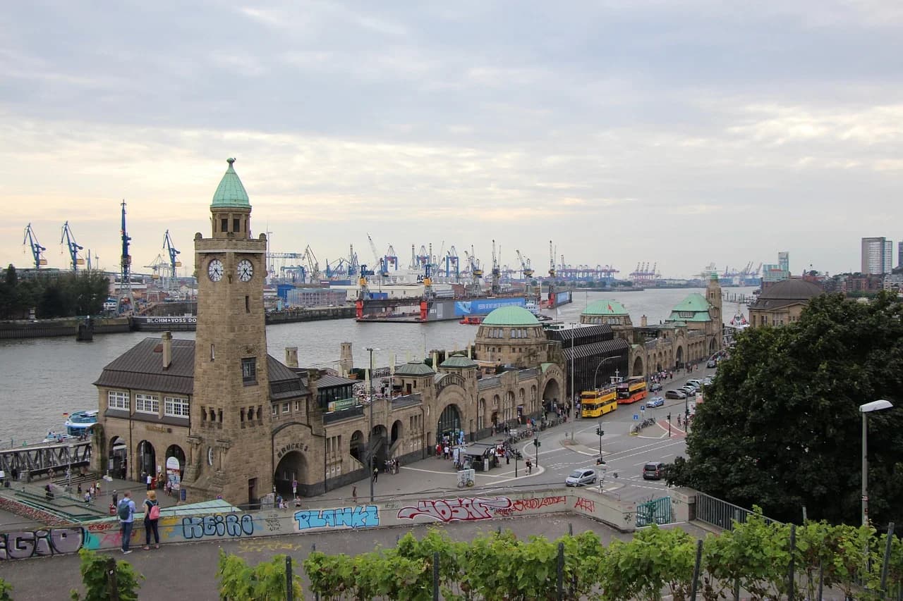 Hamburg – Elbphilharmonie und Hafen